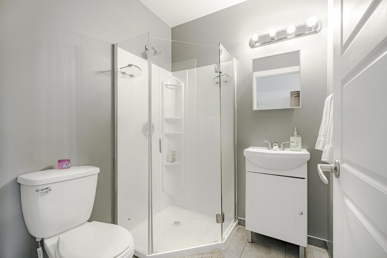 Homa Homestay Hotel By Olympic Stadium Montreal Auberge-Hostel ภายนอก รูปภาพ
