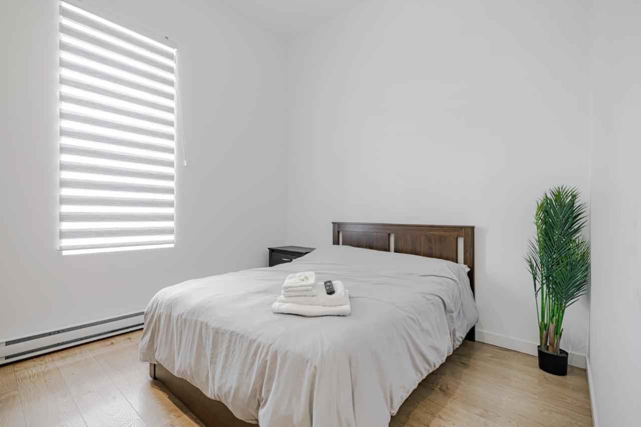 Homa Homestay Hotel By Olympic Stadium Montreal Auberge-Hostel ภายนอก รูปภาพ
